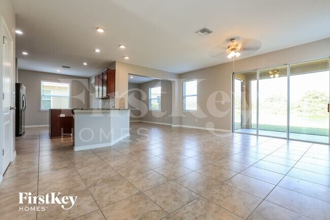316 Corbett Bluff Dr in Ruskin, FL - Building Photo - Building Photo