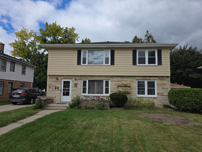 property at 1209 S 111th St
