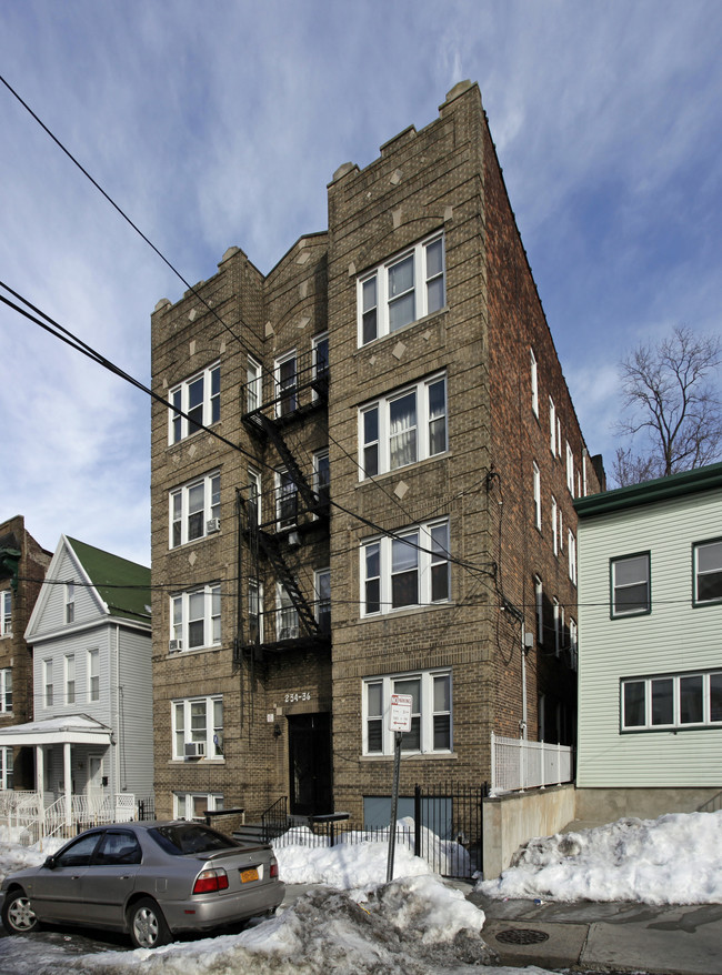 234-236 Jewett Ave in Jersey City, NJ - Building Photo - Building Photo