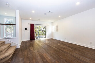 2400 Torrey Pines Rd in La Jolla, CA - Building Photo - Building Photo