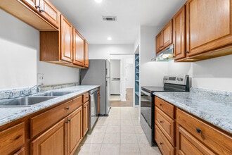 3575 Oakvale Rd in Decatur, GA - Building Photo - Building Photo