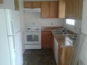 303 N 400 W in Cedar City, UT - Foto de edificio - Building Photo