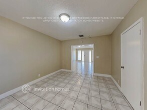 6435 SW 32nd St in Miami, FL - Foto de edificio - Building Photo