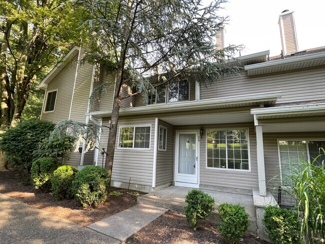 26 Tory Ct in Bedminster, NJ - Building Photo - Building Photo