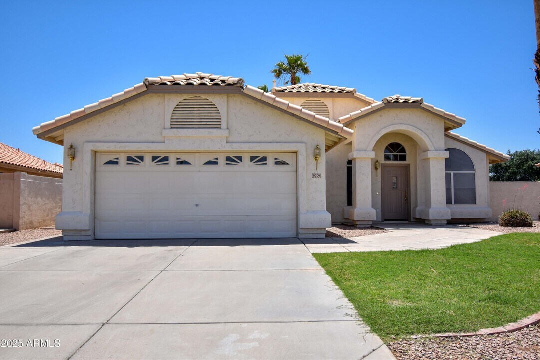 9759 W Mohawk Ln in Peoria, AZ - Building Photo