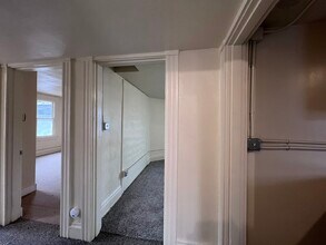 542 Ohio Ave, Unit B in Glassport, PA - Building Photo - Building Photo