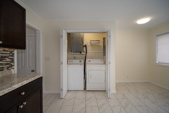 72 Greenville Hwy in Brevard, NC - Building Photo - Building Photo