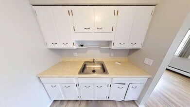146 Woodhill Dr in Rochester, NY - Building Photo - Building Photo