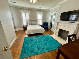 1439 6th Avenue in Huntington, WV - Building Photo