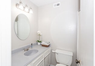 Canyon Apartments in Lubbock, TX - Foto de edificio - Building Photo