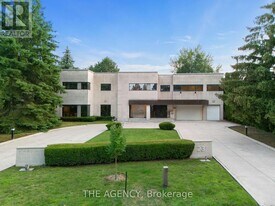 23 Bayview Ridge in Toronto, ON - Building Photo