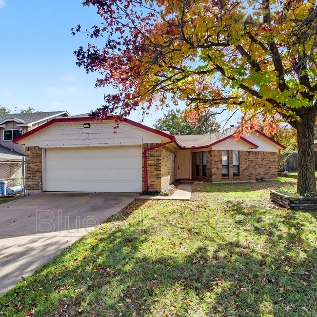 property at 1009 W Hills Terrace