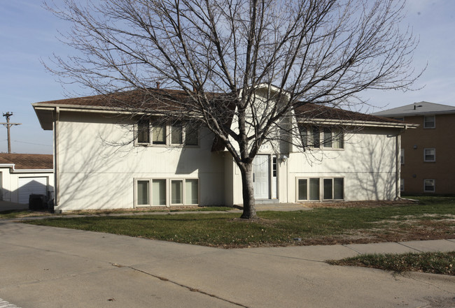 12124 Lisa Cir in Omaha, NE - Building Photo - Building Photo