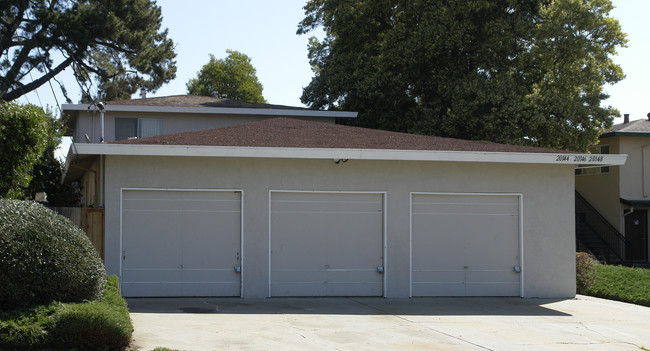 20144 San Miguel Ave in Hayward, CA - Foto de edificio - Building Photo