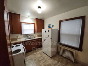 949 Washington Ave in Bremerton, WA - Building Photo - Building Photo