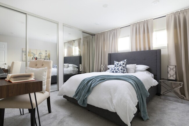 3877 Howe St, Unit 208 in Oakland, CA - Building Photo - Building Photo