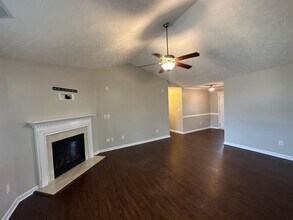 136 Ivy Stone Dr in Raeford, NC - Building Photo - Building Photo