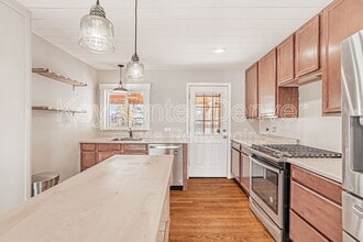 2048 Iola St in Aurora, CO - Building Photo - Building Photo