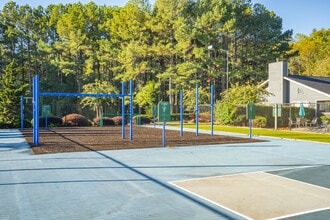 Villas at Lake Acworth in Acworth, GA - Building Photo - Building Photo