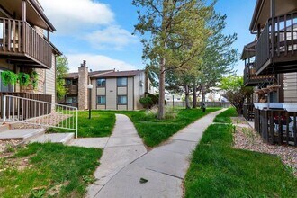 1871 S Pitkin Cir in Aurora, CO - Building Photo - Building Photo