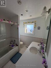 19 Robinglade Dr in Toronto, ON - Building Photo - Building Photo