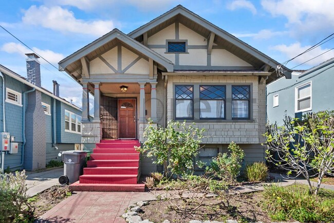 5737 Gaskill St in Oakland, CA - Building Photo - Building Photo