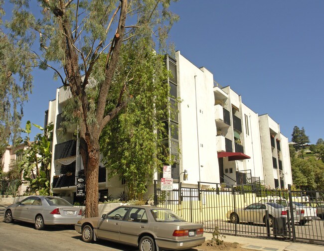 1820 El Cerrito Pl in Los Angeles, CA - Foto de edificio - Building Photo