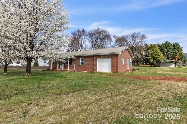 7484 Turkey Trot Dr in Stanley, NC - Building Photo - Building Photo