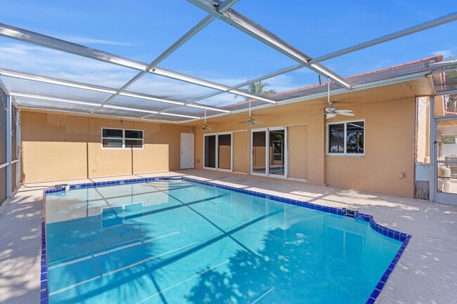 2650 NE 22nd St in Pompano Beach, FL - Building Photo - Building Photo