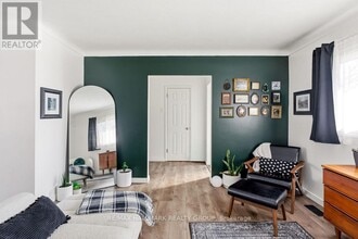 45 Westwood Dr in Ottawa, ON - Building Photo - Building Photo