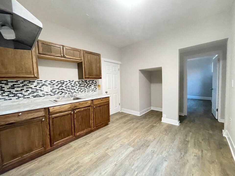 2259 Loth St in Cincinnati, OH - Building Photo