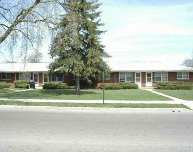 Gabriel Apartments in Zion, IL - Building Photo - Building Photo