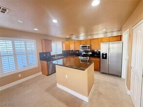 9083 Red Lava Ct in Las Vegas, NV - Building Photo - Building Photo