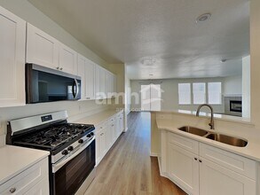 5568 Joplin St in Denver, CO - Building Photo - Building Photo