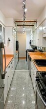 1222 N Olive Dr, Unit 305 in West Hollywood, CA - Building Photo - Building Photo