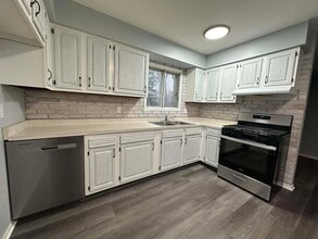 4405 Meachem Rd in Mount Pleasant, WI - Building Photo - Building Photo