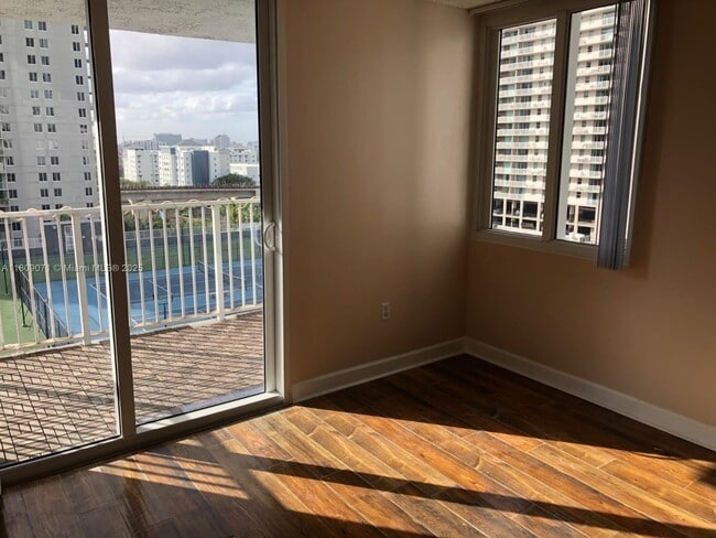 property at 800 N Miami Ave