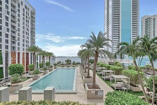 600 NE 27th St, Unit 2505 in Miami, FL - Building Photo