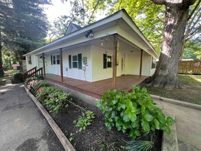 20545 Adkins Rd in Lexington Park, MD - Building Photo - Building Photo