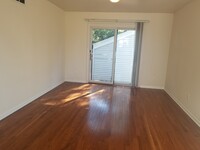 1333 W Lake Lansing Rd photo'