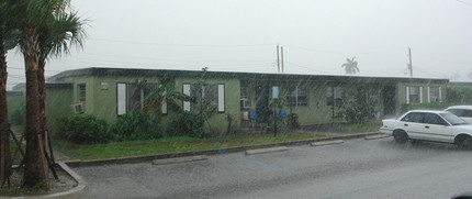 Our Community Apartments at Collins in Hollywood, FL - Building Photo - Building Photo