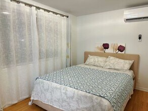 2102 N 192nd St in Shoreline, WA - Foto de edificio - Building Photo