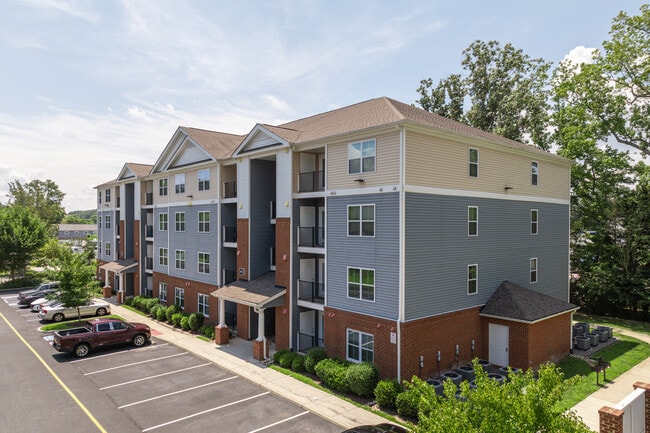 Forrest Landing II in Newport News, VA - Building Photo - Building Photo
