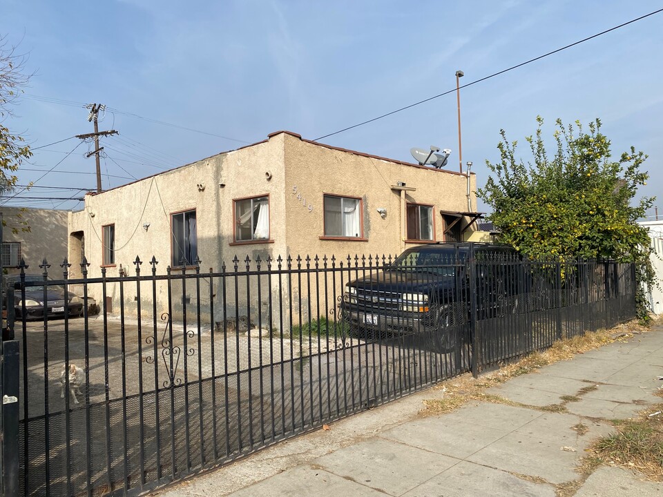 5417 Alhambra Ave in Los Angeles, CA - Building Photo