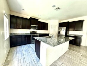 9089 Irish Elk Ave in Las Vegas, NV - Building Photo - Building Photo
