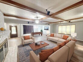 2325 Ravenwood Dr in Grand Prairie, TX - Building Photo