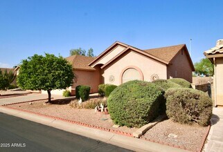 6973 S Oakmont Dr, Unit 1 in Chandler, AZ - Building Photo - Building Photo