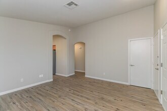 9914 E Diamond Ave in Mesa, AZ - Building Photo - Building Photo
