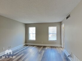 1407 Huntingdon Chase in Atlanta, GA - Building Photo