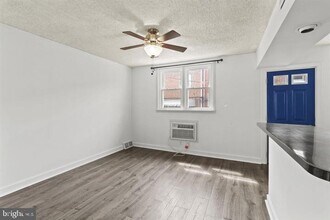 1718 S Dover St in Philadelphia, PA - Building Photo - Building Photo